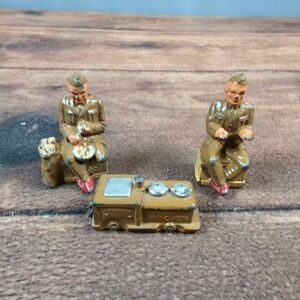 Barclay Field Kitchen Toy Soldiers Set 3pc Tan Fair Slush Cast Metal WWII Era